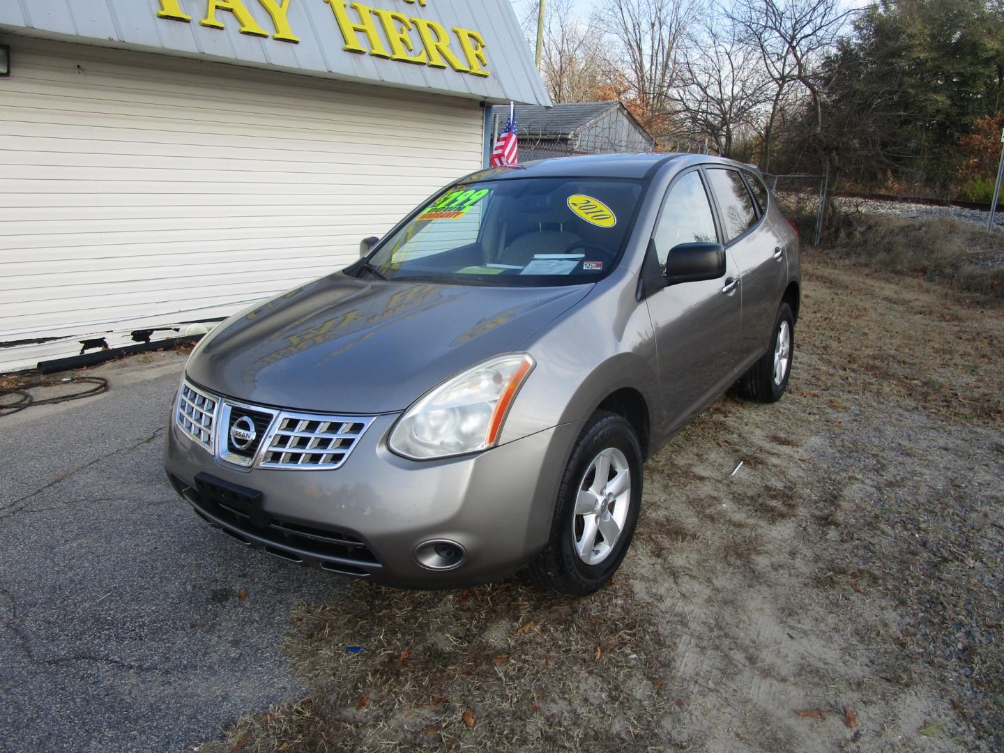 2010 Gray Nissan Rogue S AWD (JN8AS5MV6AW) with an 2.5L L4 DOHC 16V engine, CVT transmission, located at 2553 Airline Blvd, Portsmouth, VA, 23701, (757) 488-8331, 36.813889, -76.357597 - Down Payment: $799 Weekly Payment: $100 APR: 23.9% Repayment Terms: 42 Months ***CALL ELIZABETH SMITH - DIRECTOR OF MARKETING @ 757-488-8331 TO SCHEDULE YOUR APPOINTMENT TODAY AND GET PRE-APPROVED RIGHT OVER THE PHONE*** - Photo#3